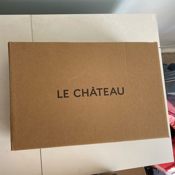 Never Worn Platino Le Château Heels/Size 10 (AL27) - Picture 5 of 6